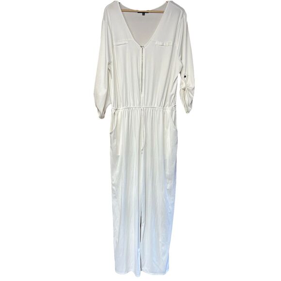 Stretchy Ups & Downs 3/4 Roll Tab Sleeve White Jumpsuit Zippered Front - Size 3X - Picture 1 of 4